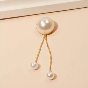 3/$18 Faux pearl decor scarf pin